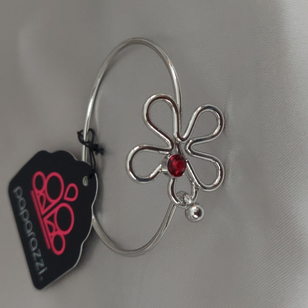 Flower bracelet